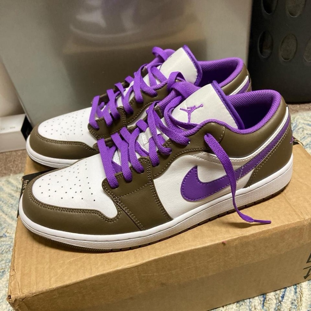 Air Jordan 1 Low 'Palomino' | Purple
Mocha